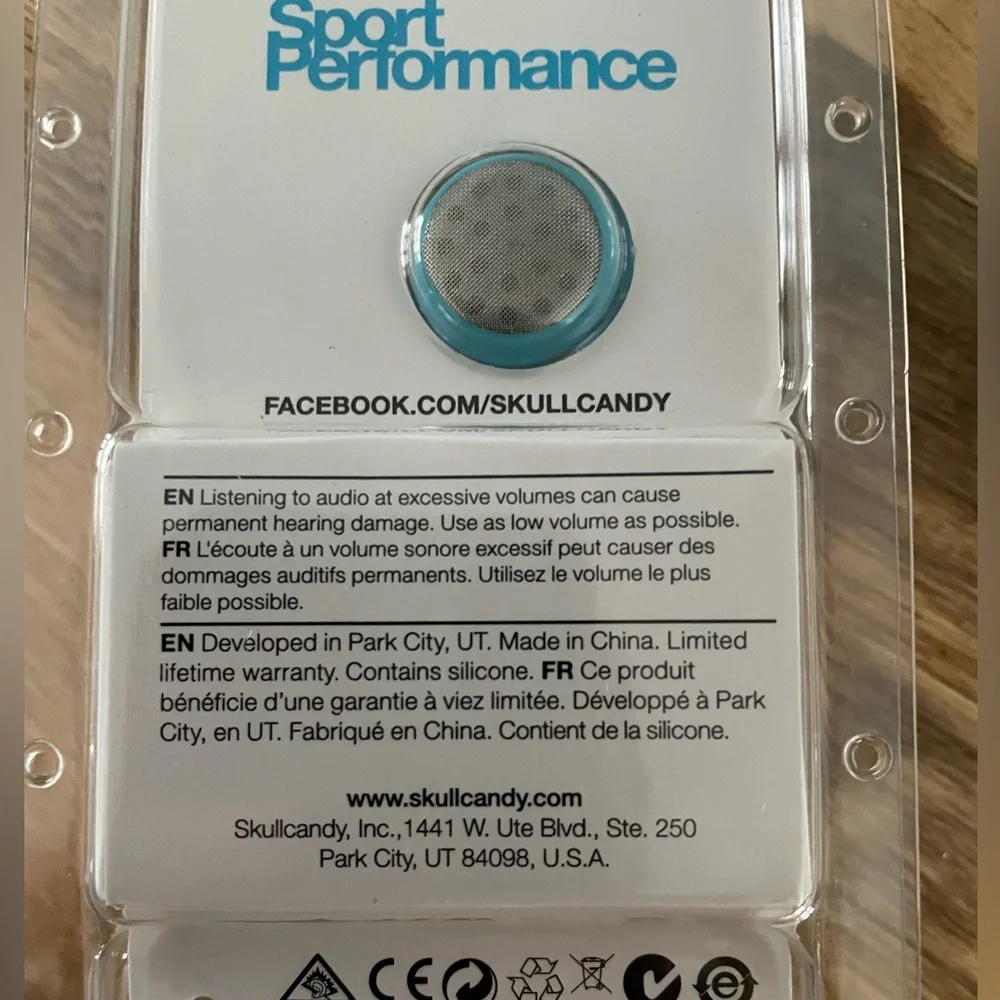 Skullcandy Sport Performance Earbuds - White and Blue - Picture 3 of 3